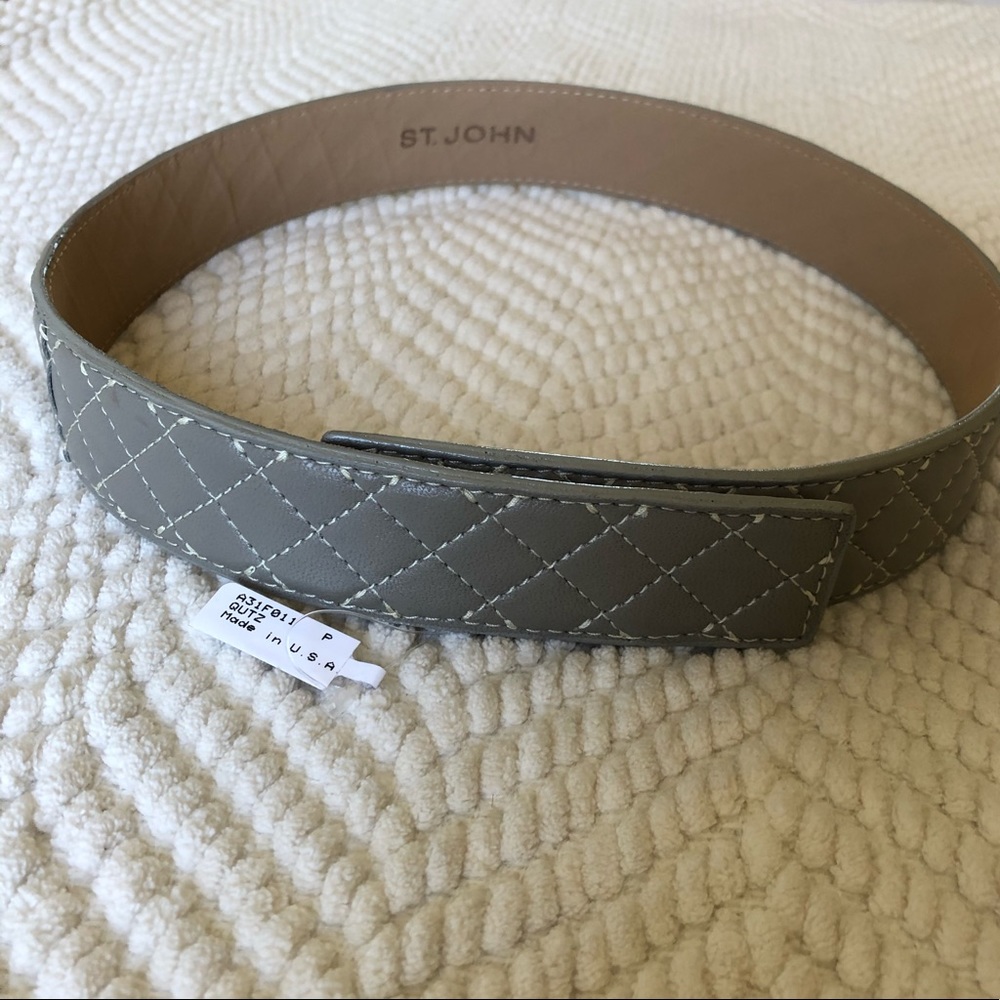 St. John Grey Quilted Leather Belt - Picture 2 of 9